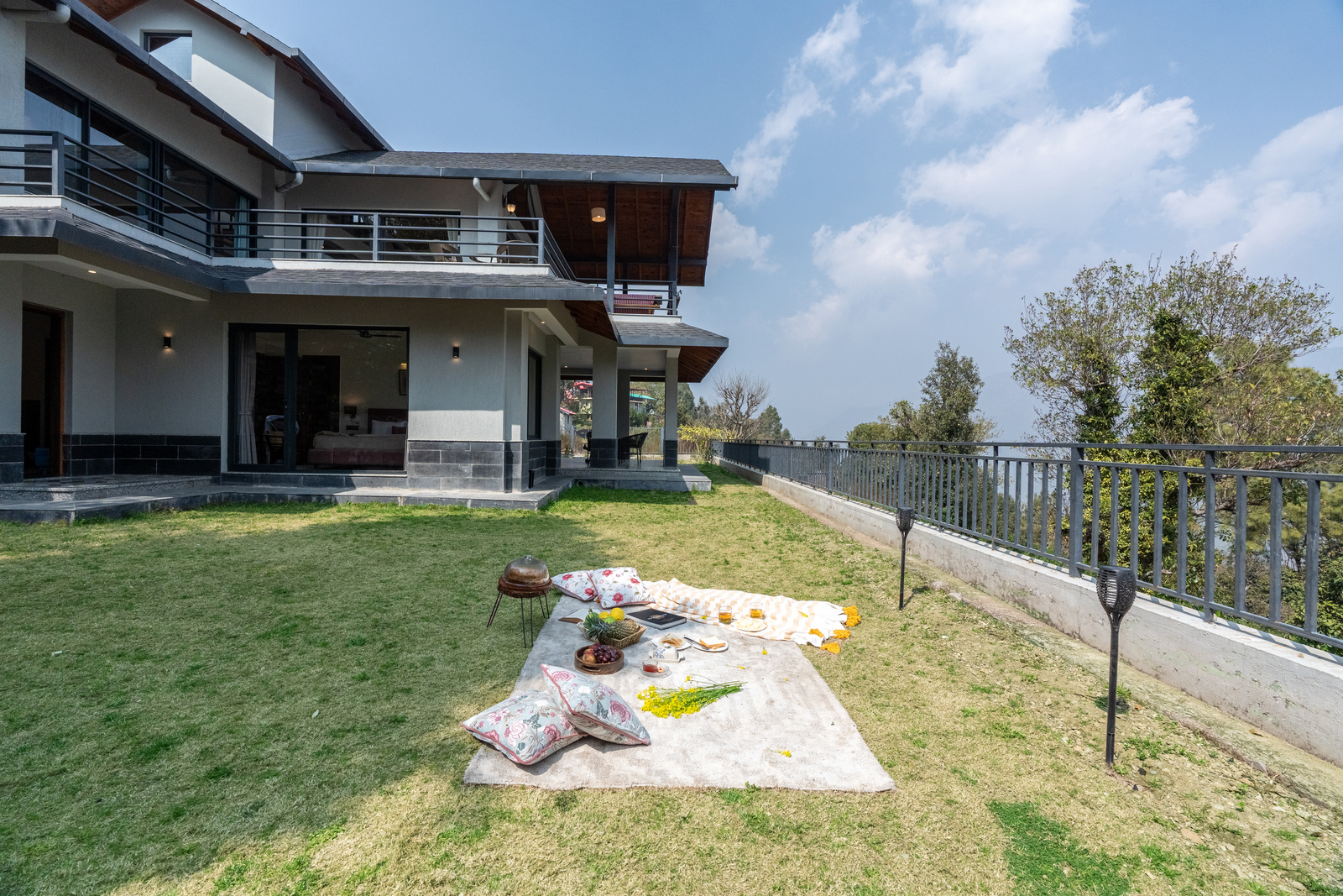Summerfield Manor, Bhimtal, Kumaon Region - Hill Villas - Uttarakhand
